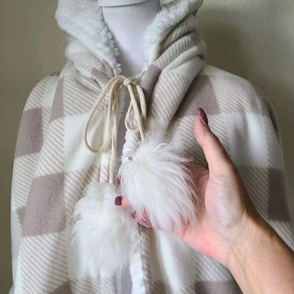 Soft Surroundings Fleece Cape Poncho Shawl Plaid Hood Women One Size Puff Balls - Picture 4 of 10